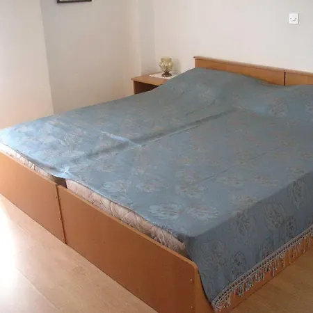 Cvjetko By Interhome * Rakalj