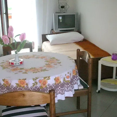 Cvjetko By Interhome * Rakalj