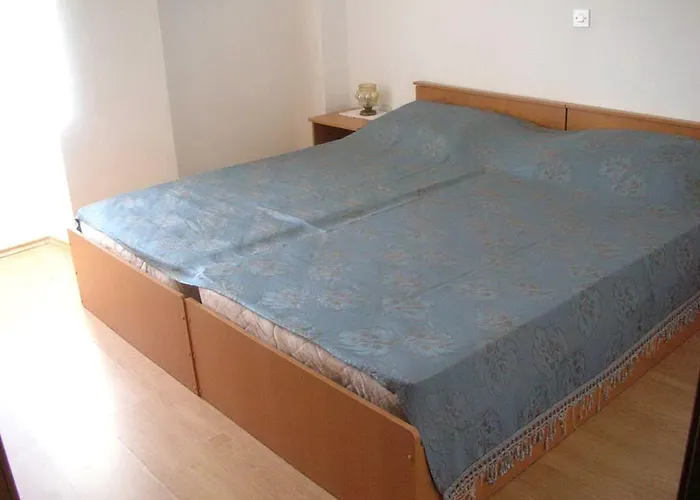 Cvjetko By Interhome * Rakalj