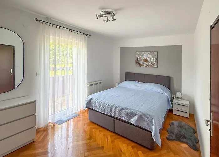Appartement Cvjetko By Interhome Rakalj