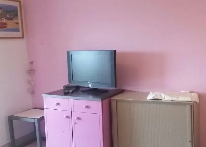 Cvjetko By Interhome *