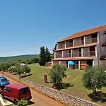 Cvjetko By Interhome דירה Rakalj